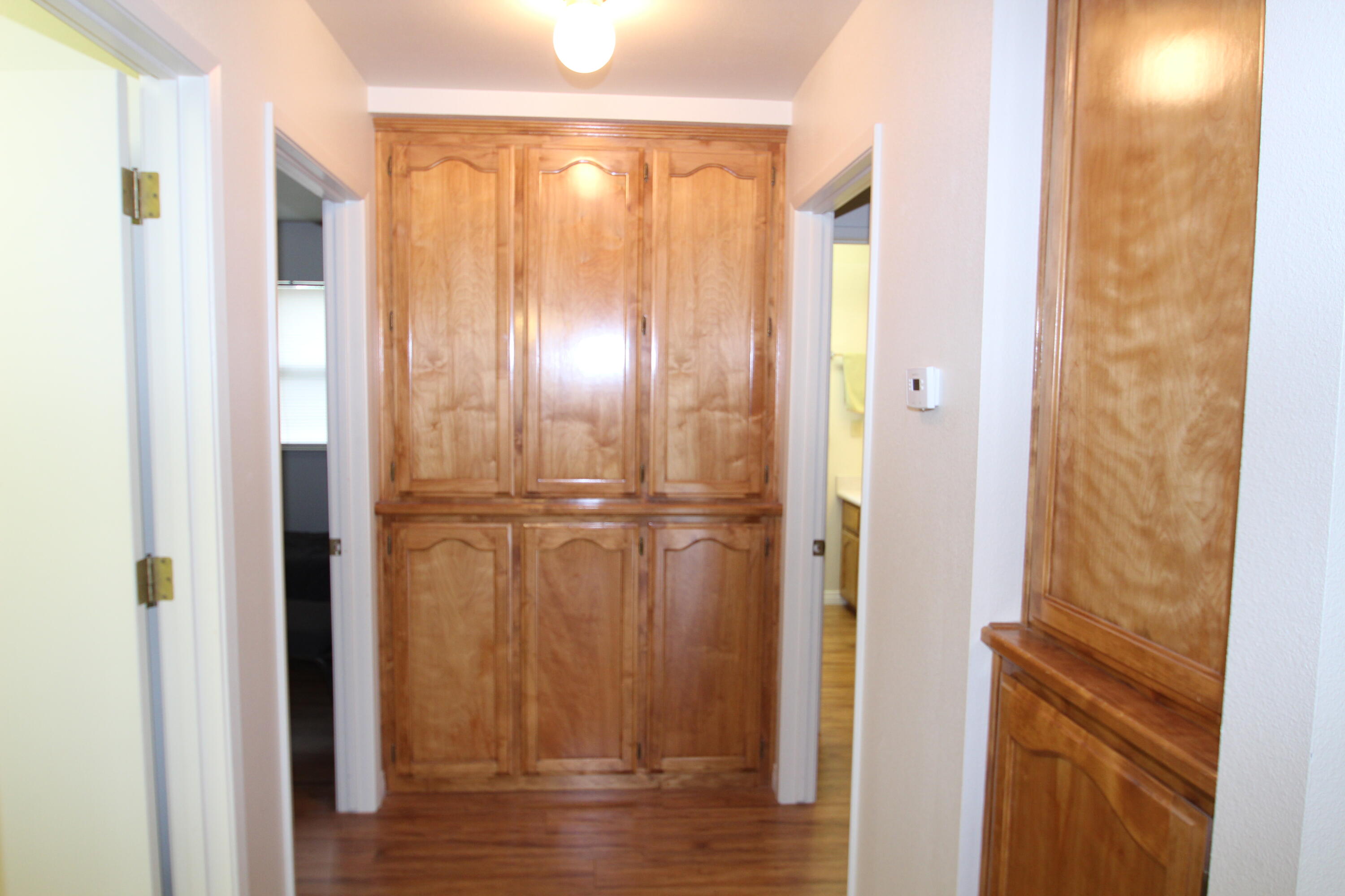 265 Pierpoint Drive Springville, CA 93265 - Photo 8 of 49 Hall