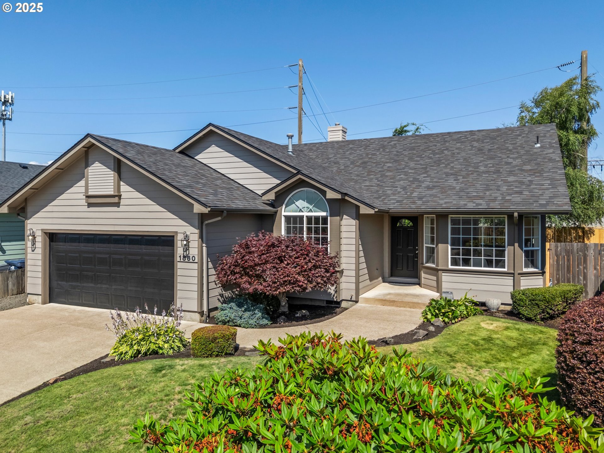 1860 Ridgley Boulevard Eugene, OR 97401 - Photo 1 of 38 Gallery Image 1