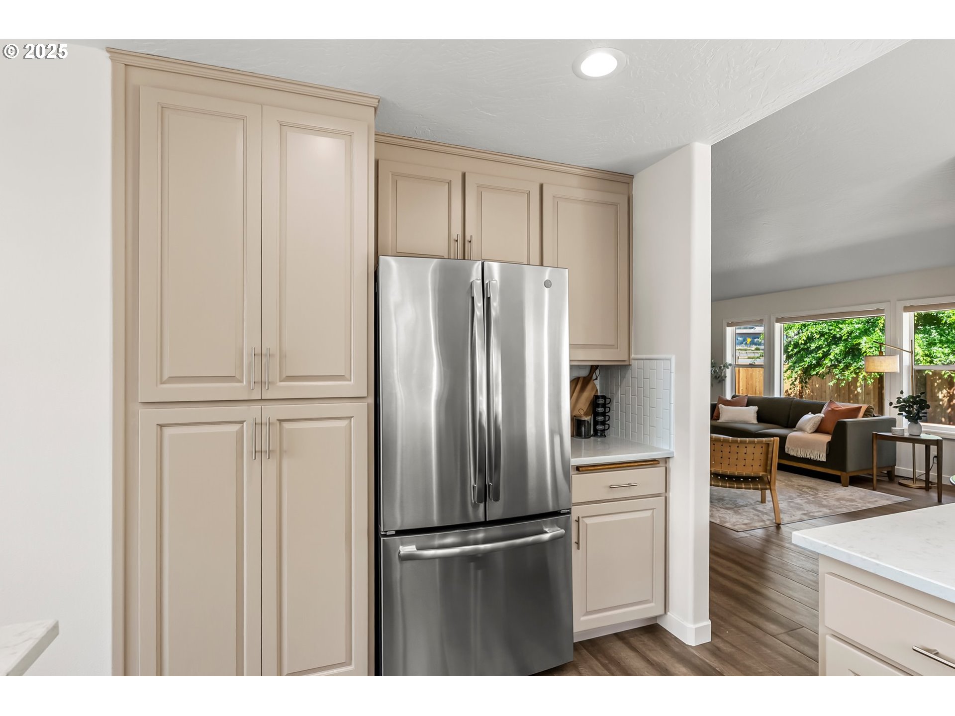 1860 Ridgley Boulevard Eugene, OR 97401 - Photo 15 of 38 Kitchen