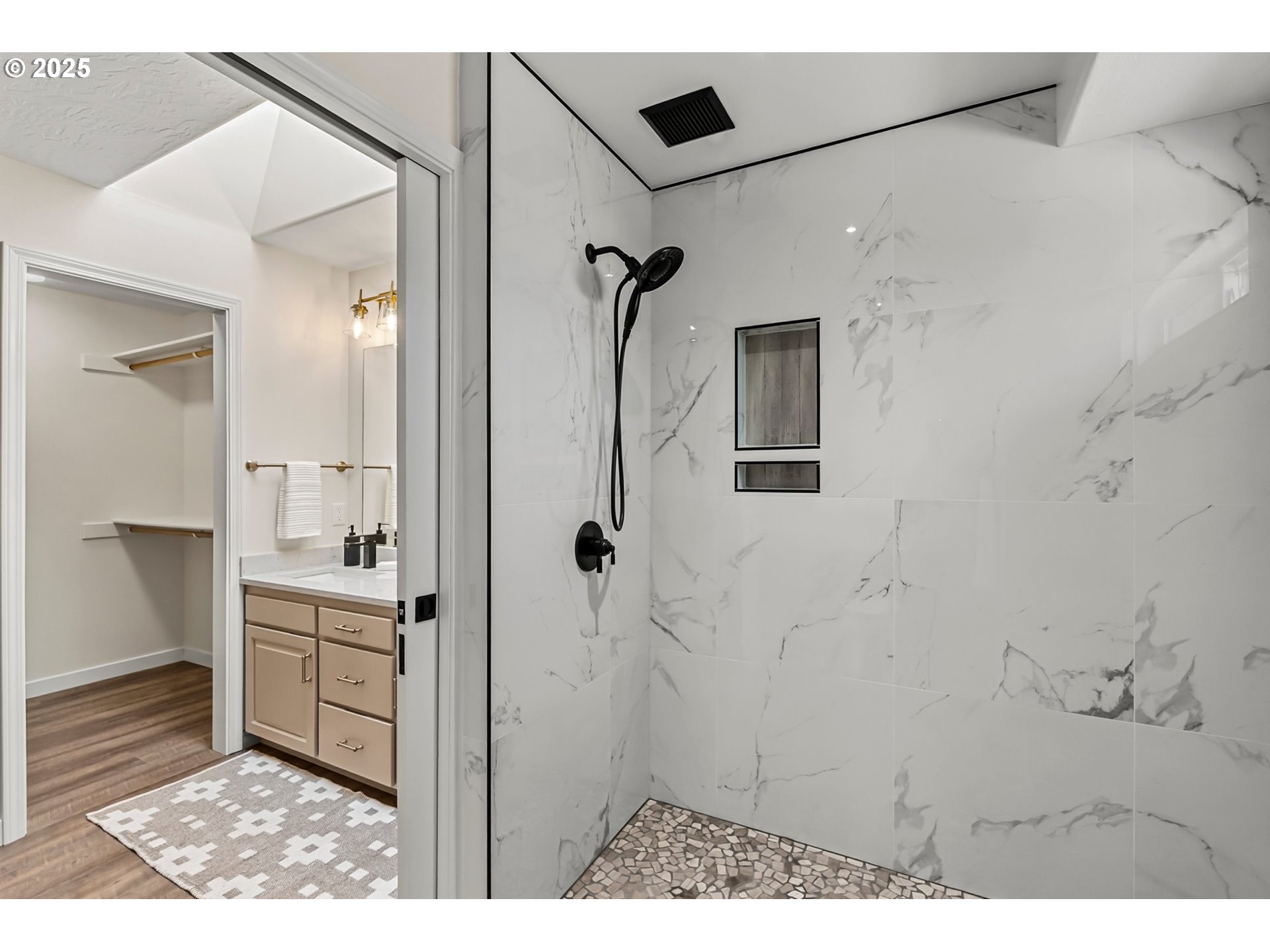 1860 Ridgley Boulevard Eugene, OR 97401 - Photo 23 of 38 Bathroom, Attached