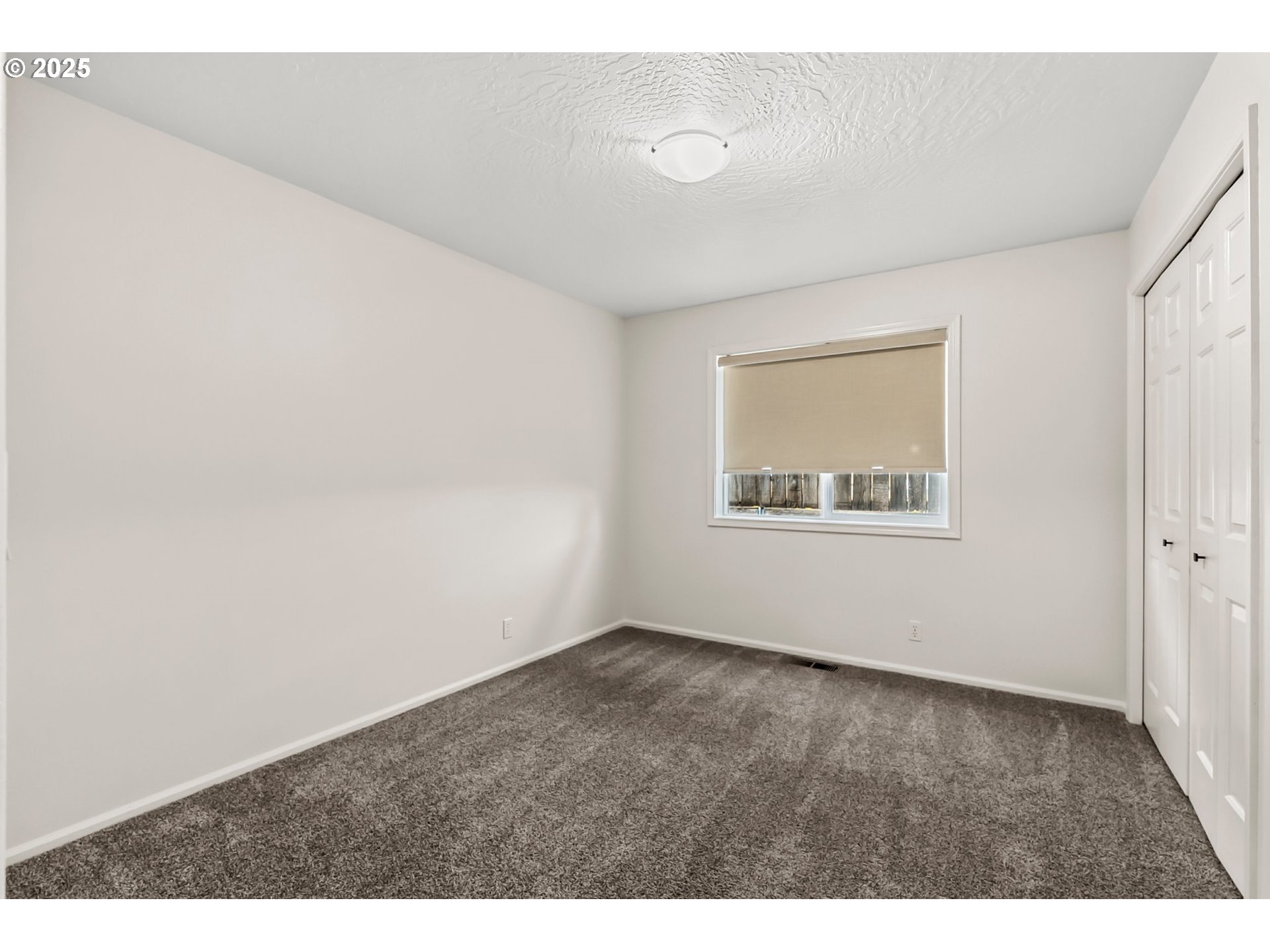1860 Ridgley Boulevard Eugene, OR 97401 - Photo 28 of 38 Bedroom
