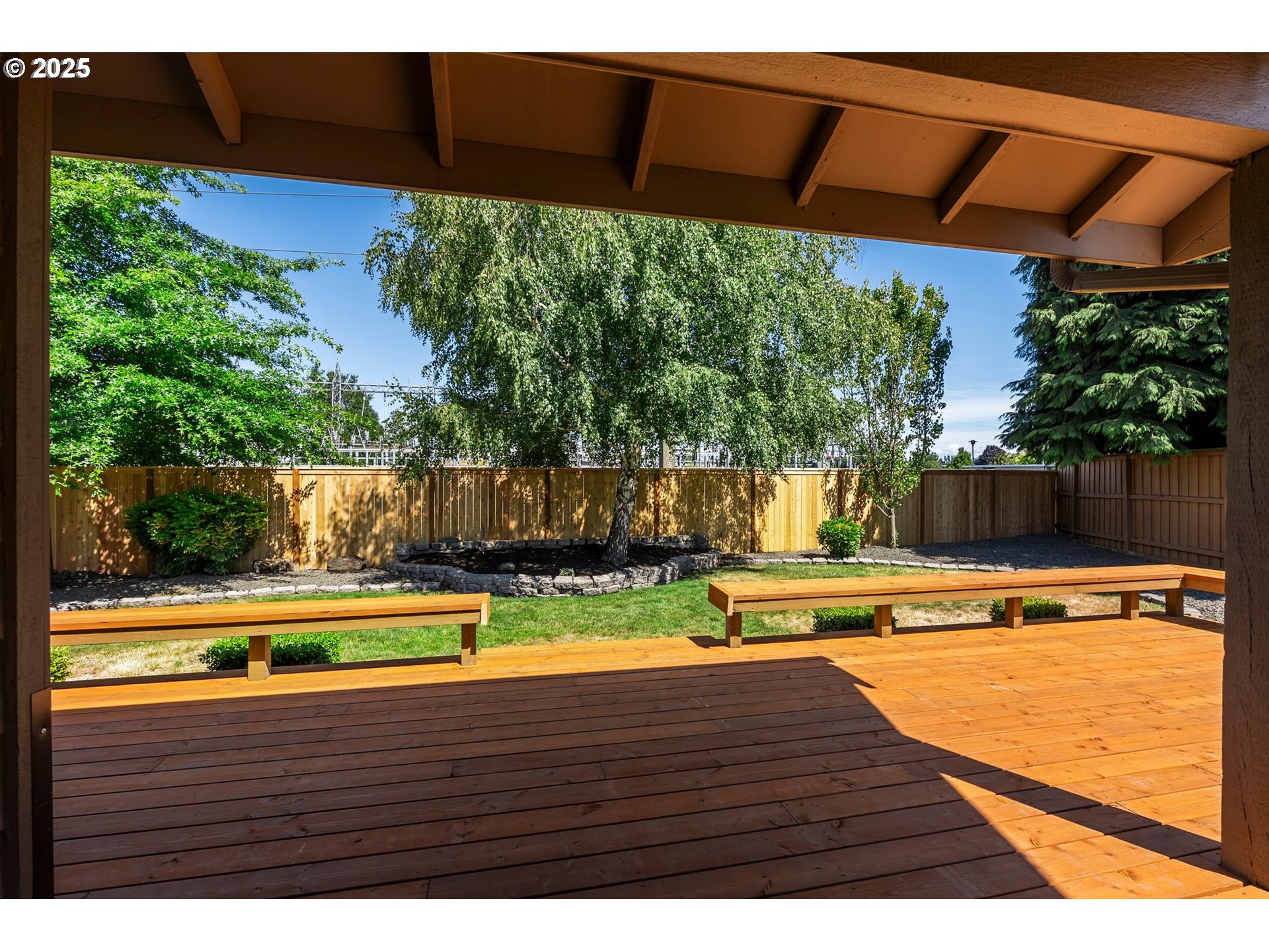 1860 Ridgley Boulevard Eugene, OR 97401 - Photo 29 of 38 Deck