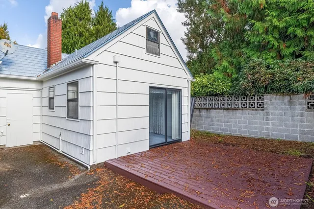 a backyard of a house