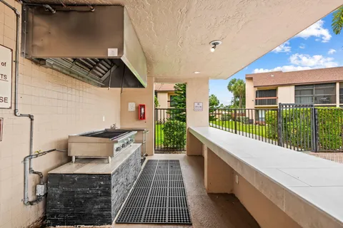 $249,000 | 2257 Southwest 15th Street, Unit 183, Deerfield Beach, FL 33442
