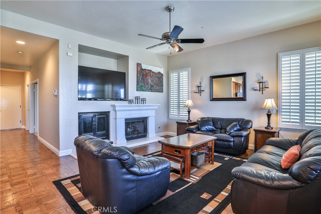 1412 San Clemente Circle Corona, CA 92882 - Photo 13 of 74 Den/TV room