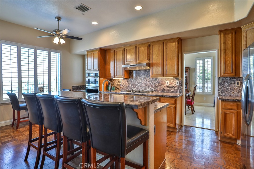 1412 San Clemente Circle Corona, CA 92882 - Photo 17 of 74 Kitchen
