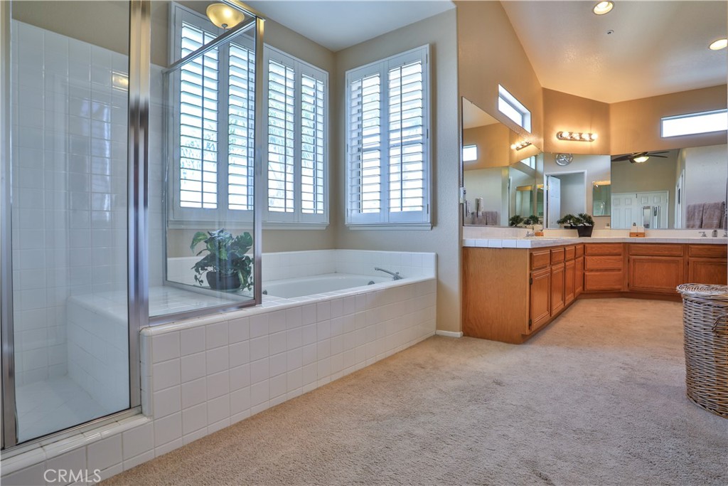 1412 San Clemente Circle Corona, CA 92882 - Photo 38 of 74 Main Bathroom