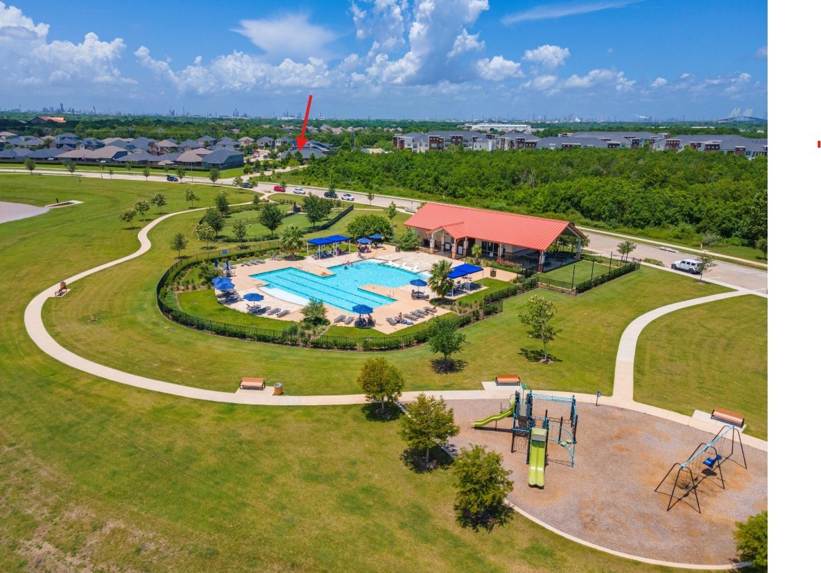 Home is just a hop-skip & jump from the community center, dog park and playground.