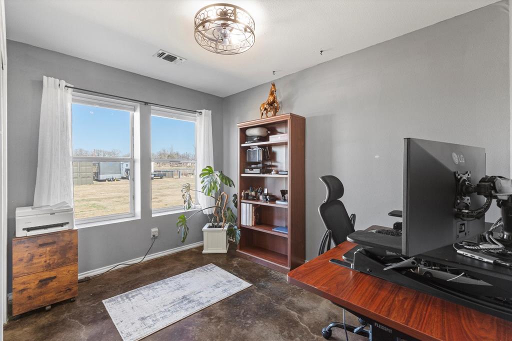 11975 Massey Road Pilot Point, TX 76258 - Photo 21 of 40