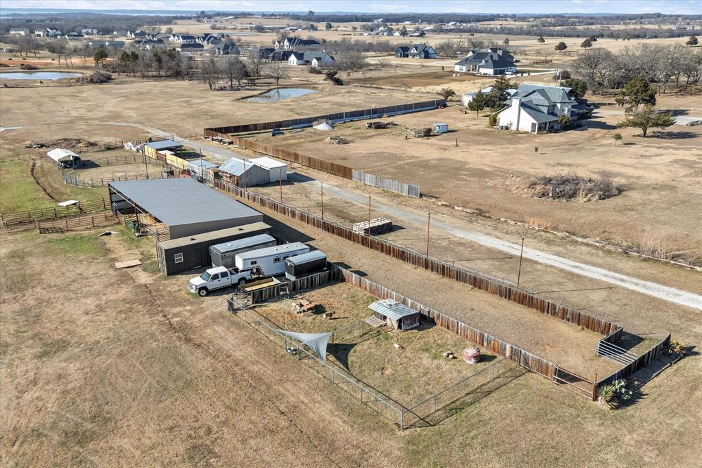 11975 Massey Road Pilot Point, TX 76258 - Photo 36 of 40