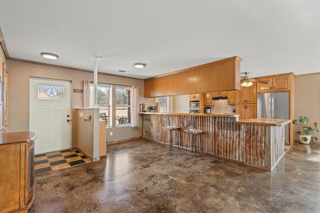 11975 Massey Road Pilot Point, TX 76258 - Photo 9 of 40