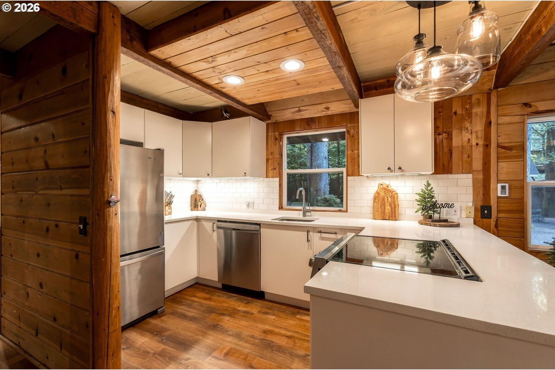27730 East John Lake Road Rhododendron, OR 97049 - Photo 13 of 45 Gallery Image 13