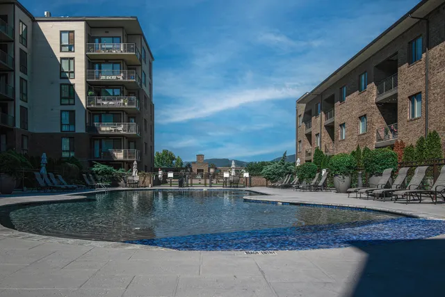 $499,000 | 200 Manufacturers Road, Unit 629, Chattanooga, TN 37405