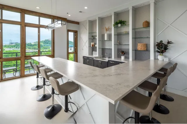 $499,000 | 200 Manufacturers Road, Unit 629, Chattanooga, TN 37405