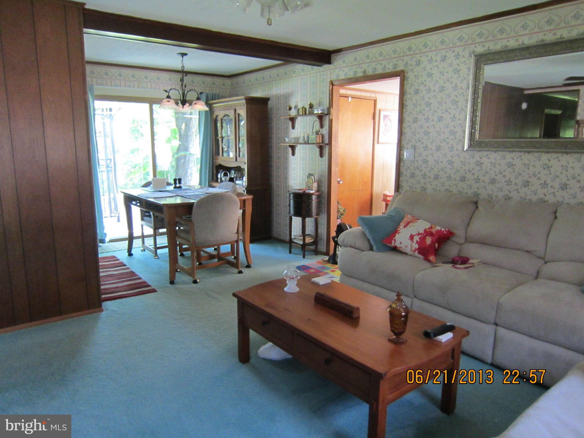 148 Russ Road Front Royal, VA 22630 - Photo 10 of 26 Living Room