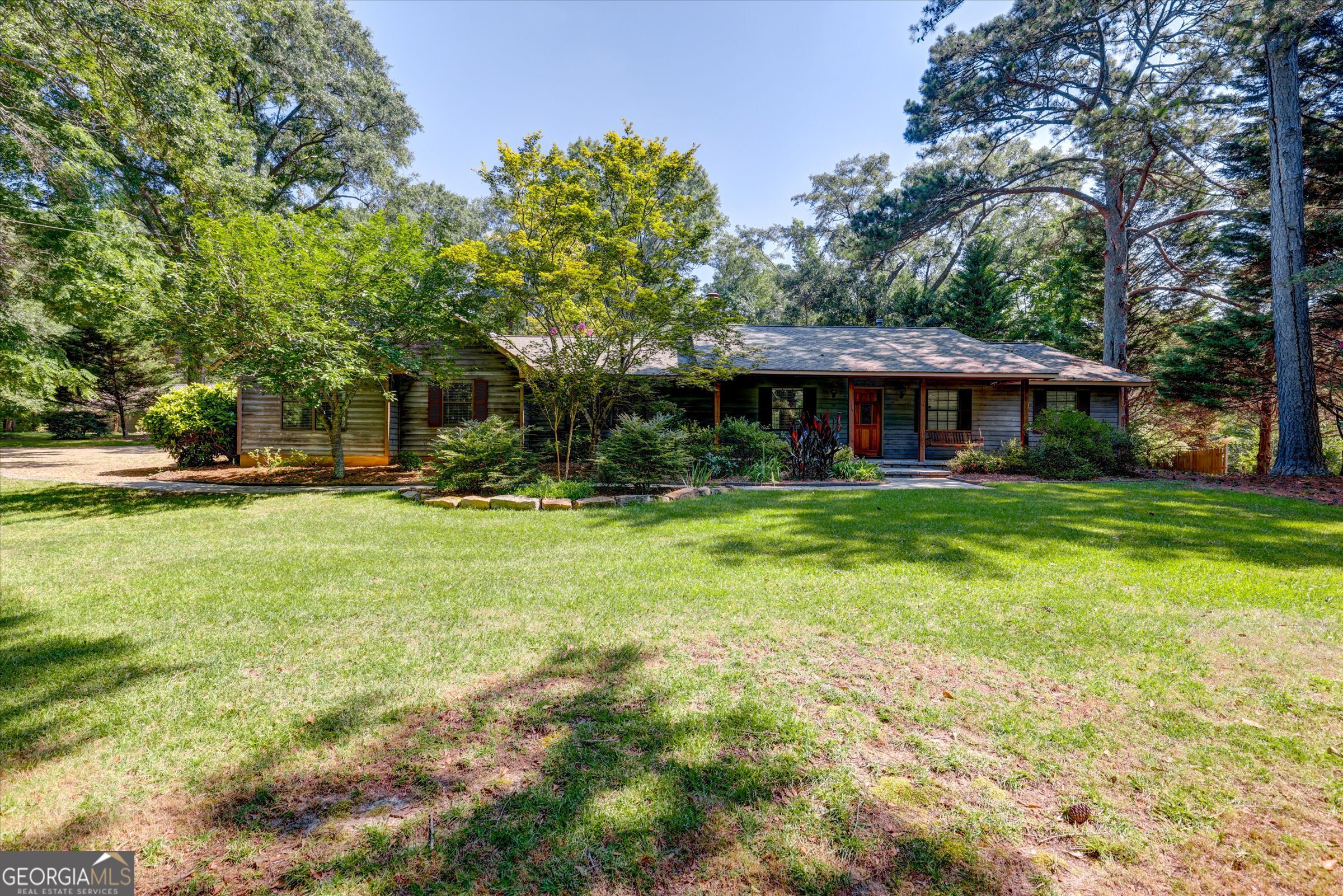 424 Hampton Road Hampton, GA 30228 - Photo 13 of 96