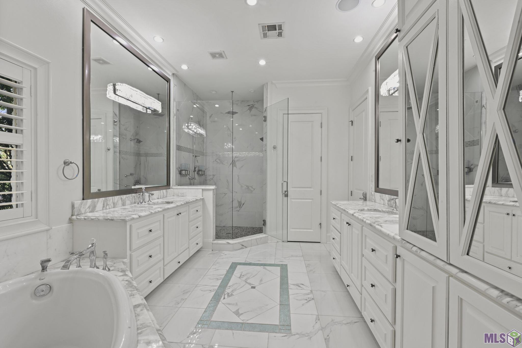 18642 Santa Maria Drive Baton Rouge, LA 70809 - Photo 20 of 38 Primary Bath