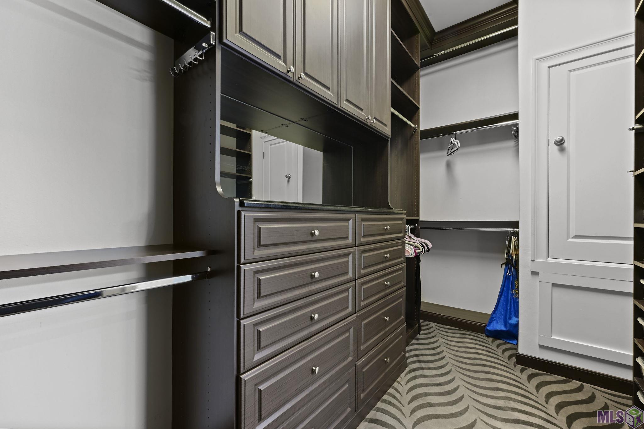 18642 Santa Maria Drive Baton Rouge, LA 70809 - Photo 23 of 38 Primary Custom Closet