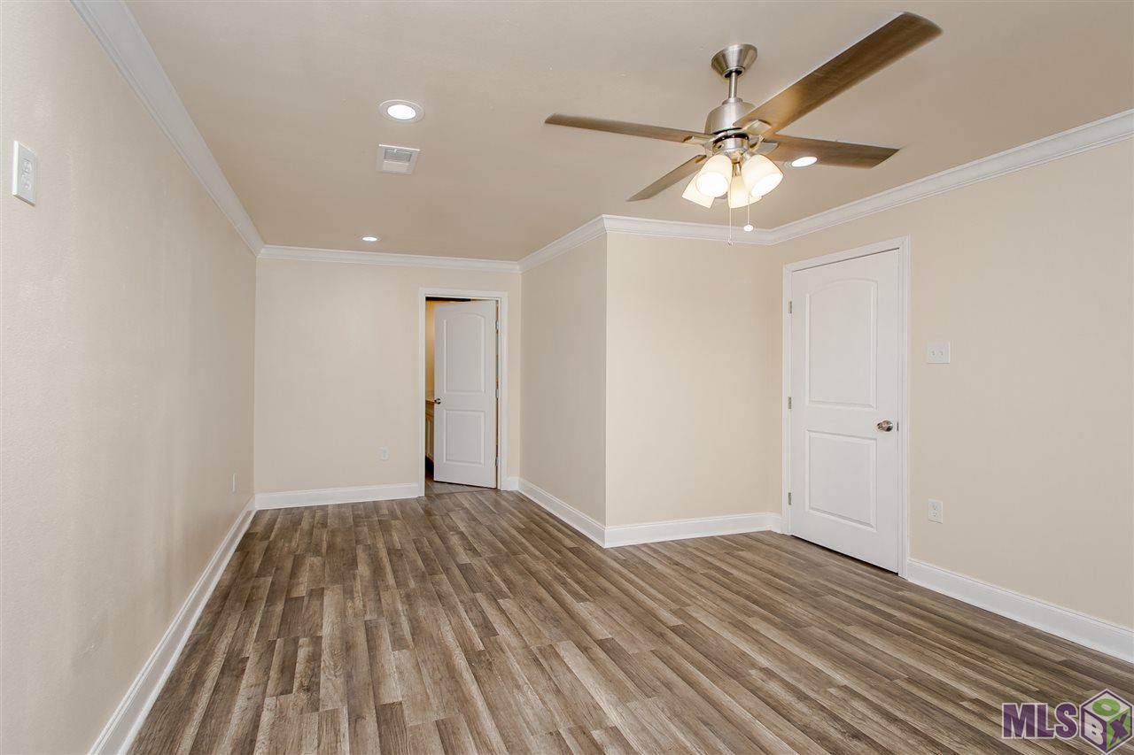 5334 Green Ridge Drive Baton Rouge, LA 70814 - Photo 17 of 31 Master Bedroom 1