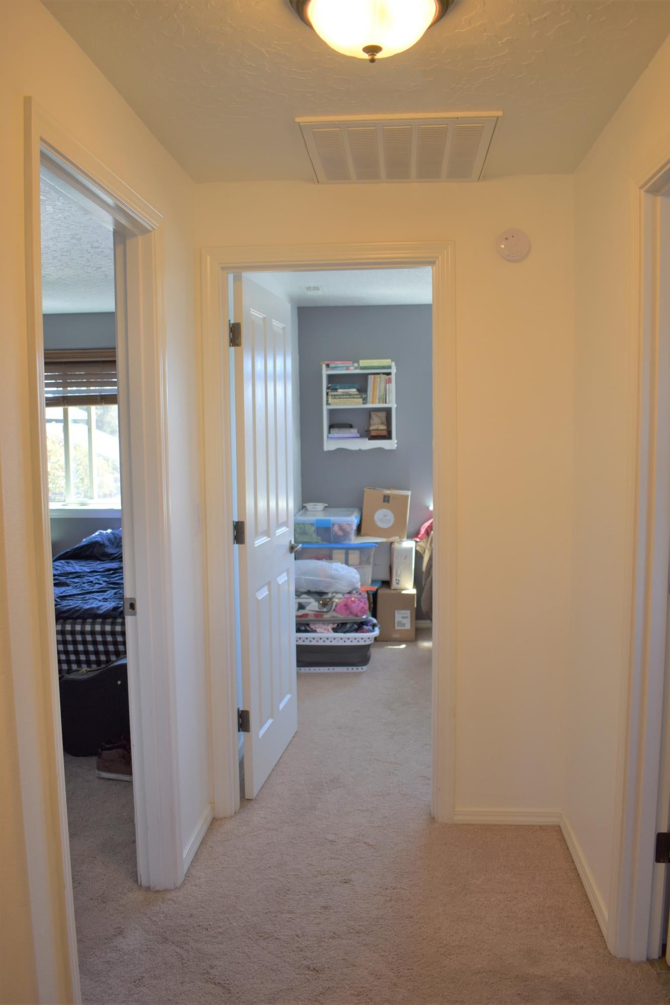 16464 Riley Drive La Pine, OR 97739 - Photo 38 of 43 16464 Riley upstairs hall 2 24