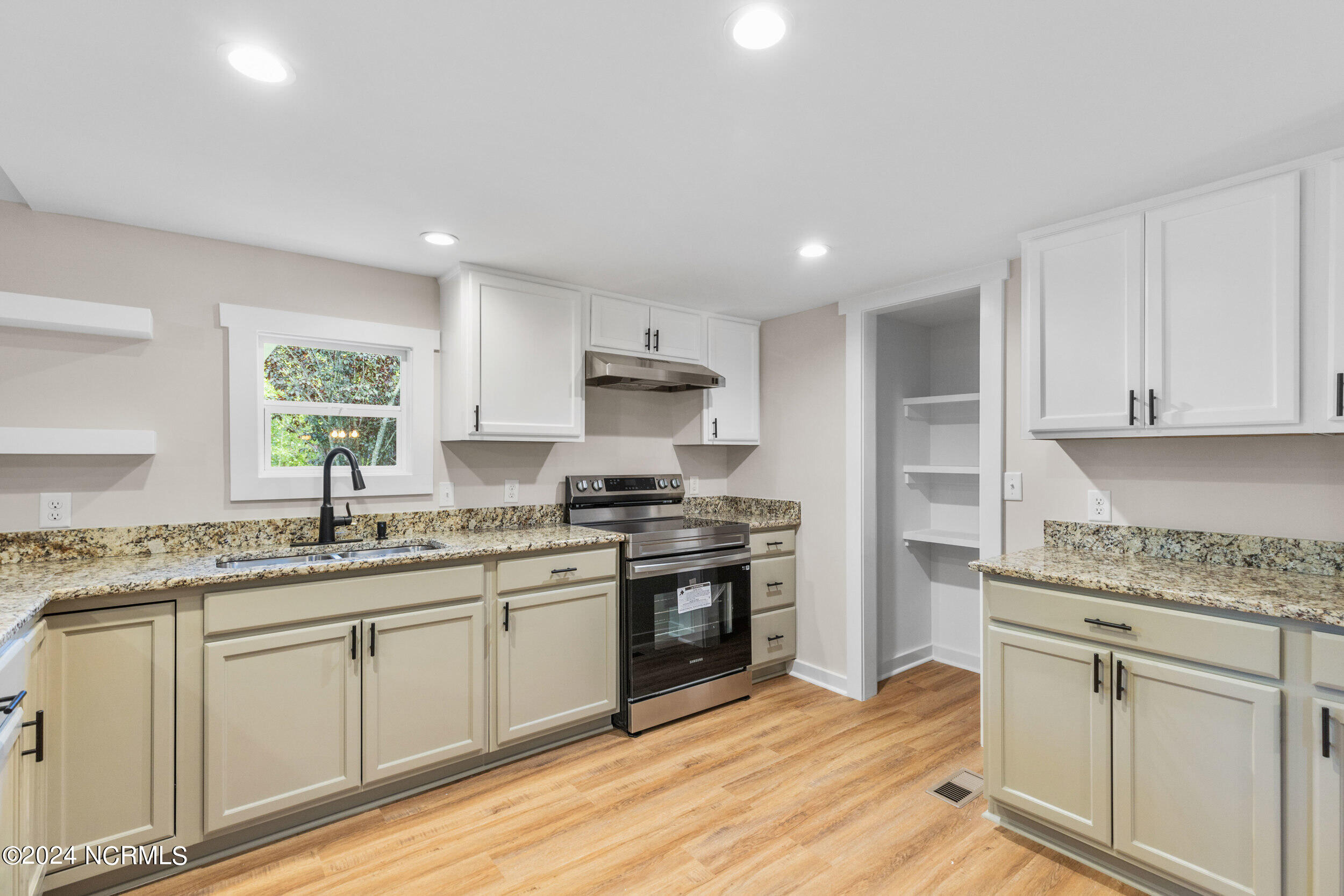 386 Gurganus Road Maple Hill, NC 28454 - Photo 12 of 33 386gurganusrd_00012