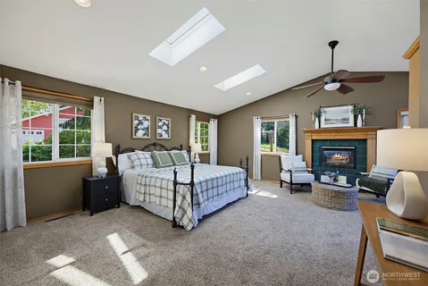$1,183,000 | 8802 Key Peninsula Highway Northwest, Lakebay, WA 98349