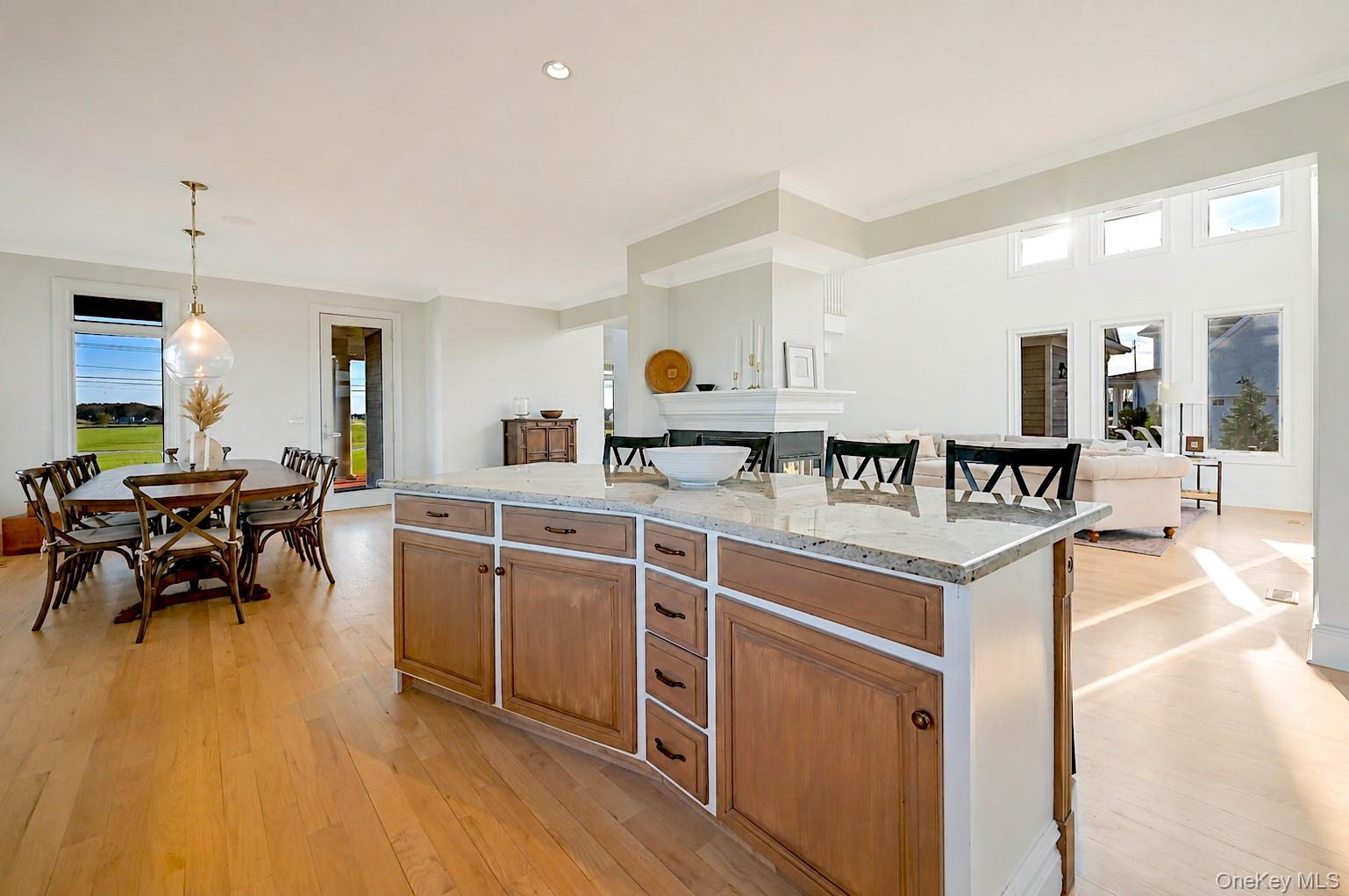 788 Reeves Avenue Riverhead, NY 11901 - Photo 3 of 24
