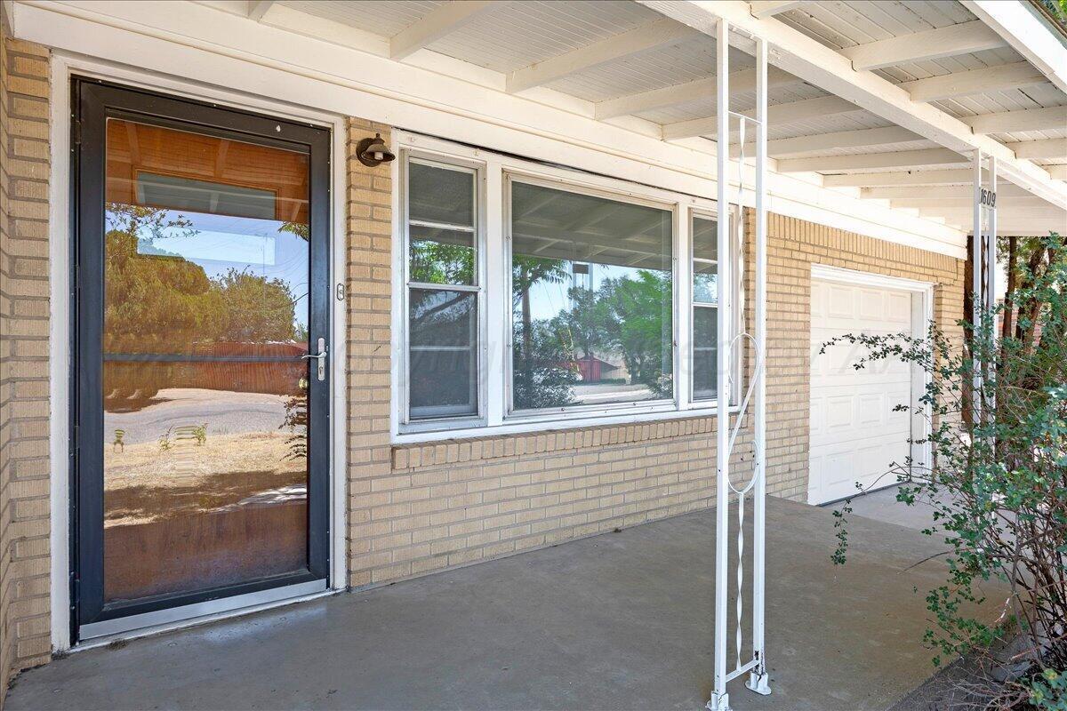 1609 Southwest 35th Avenue Amarillo, TX 79109 - Photo 3 of 25 03-Front Porch