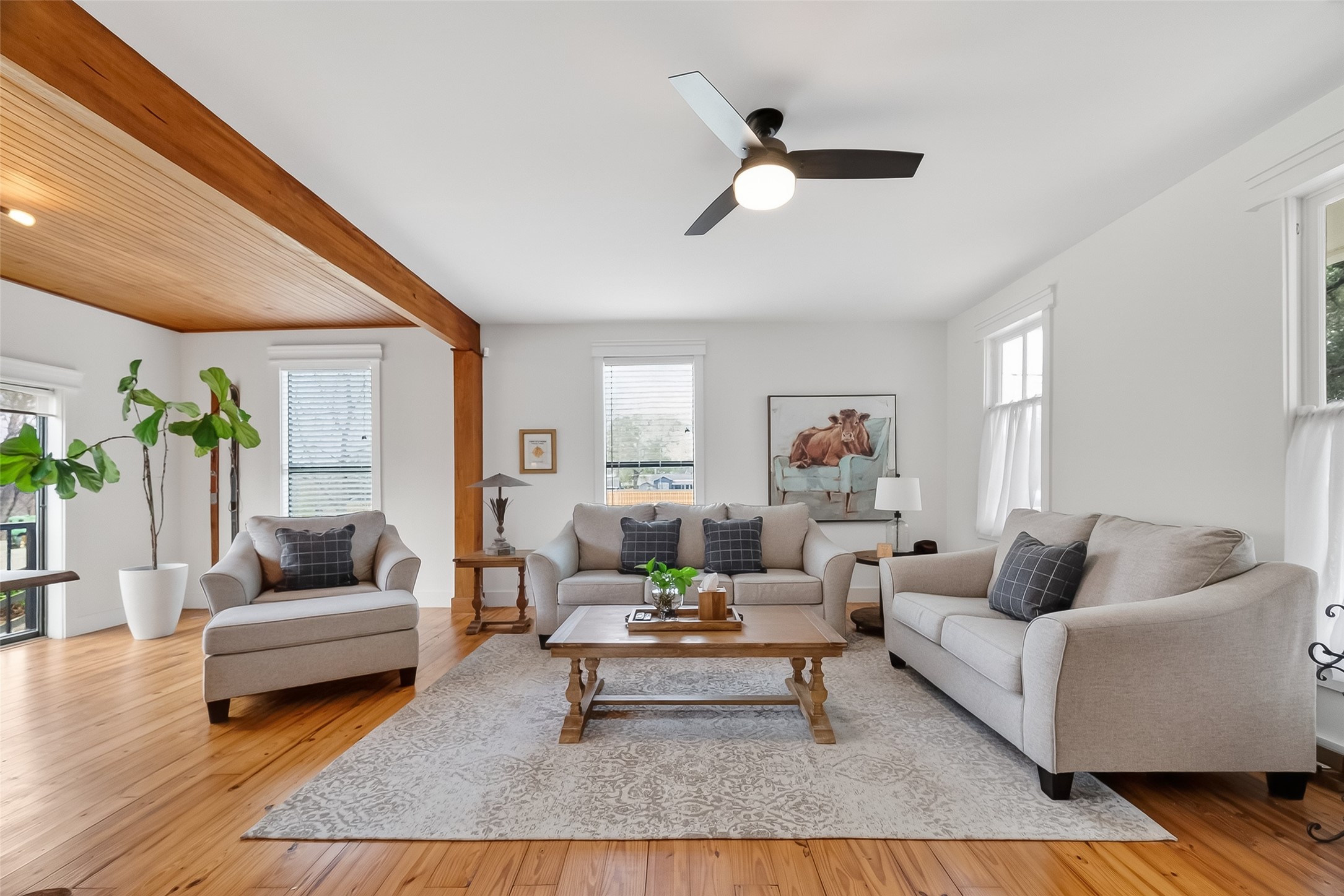 1808 Tabor Street Houston, TX 77009 - Photo 9 of 26 a living room with furniture and a couch