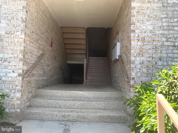 $179,900 | 3360 Huntley Square Drive, Unit B1, Temple Hills, MD 20748