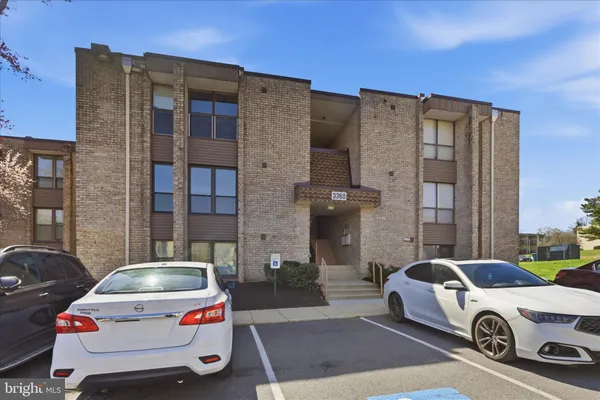 $179,900 | 3360 Huntley Square Drive, Unit B1, Temple Hills, MD 20748