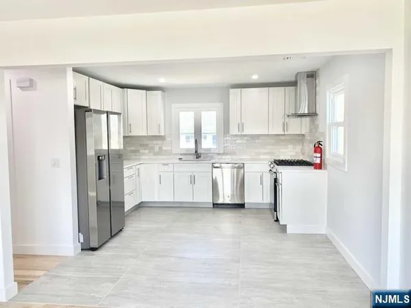 $2,200 | 11 Leo Place, Unit 2, Lodi, NJ 07644