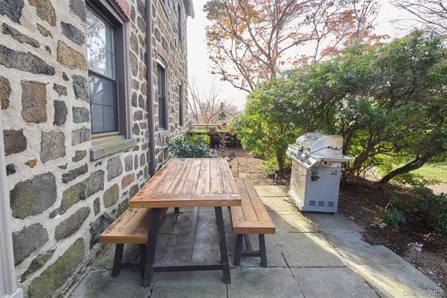 a view of outdoor space yard and patio