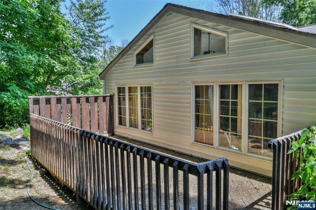 179 Kakeout Road Butler, NJ 07405 - Photo 34 of 38