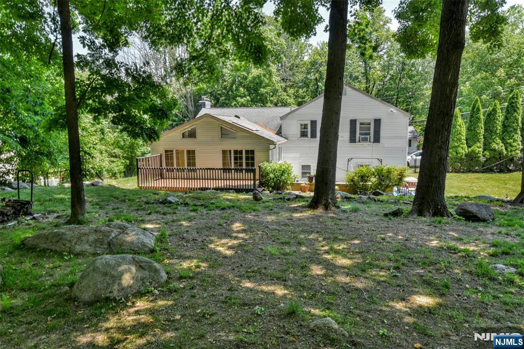 179 Kakeout Road Butler, NJ 07405 - Photo 35 of 38