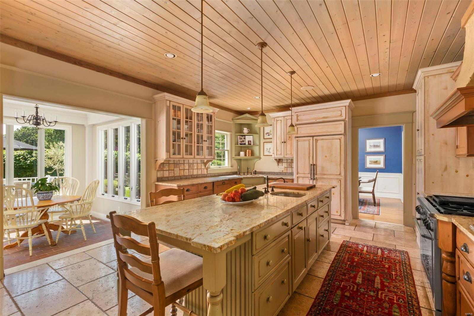 9754 Old Warson Road Ladue, MO 63124 - Photo 13 of 40