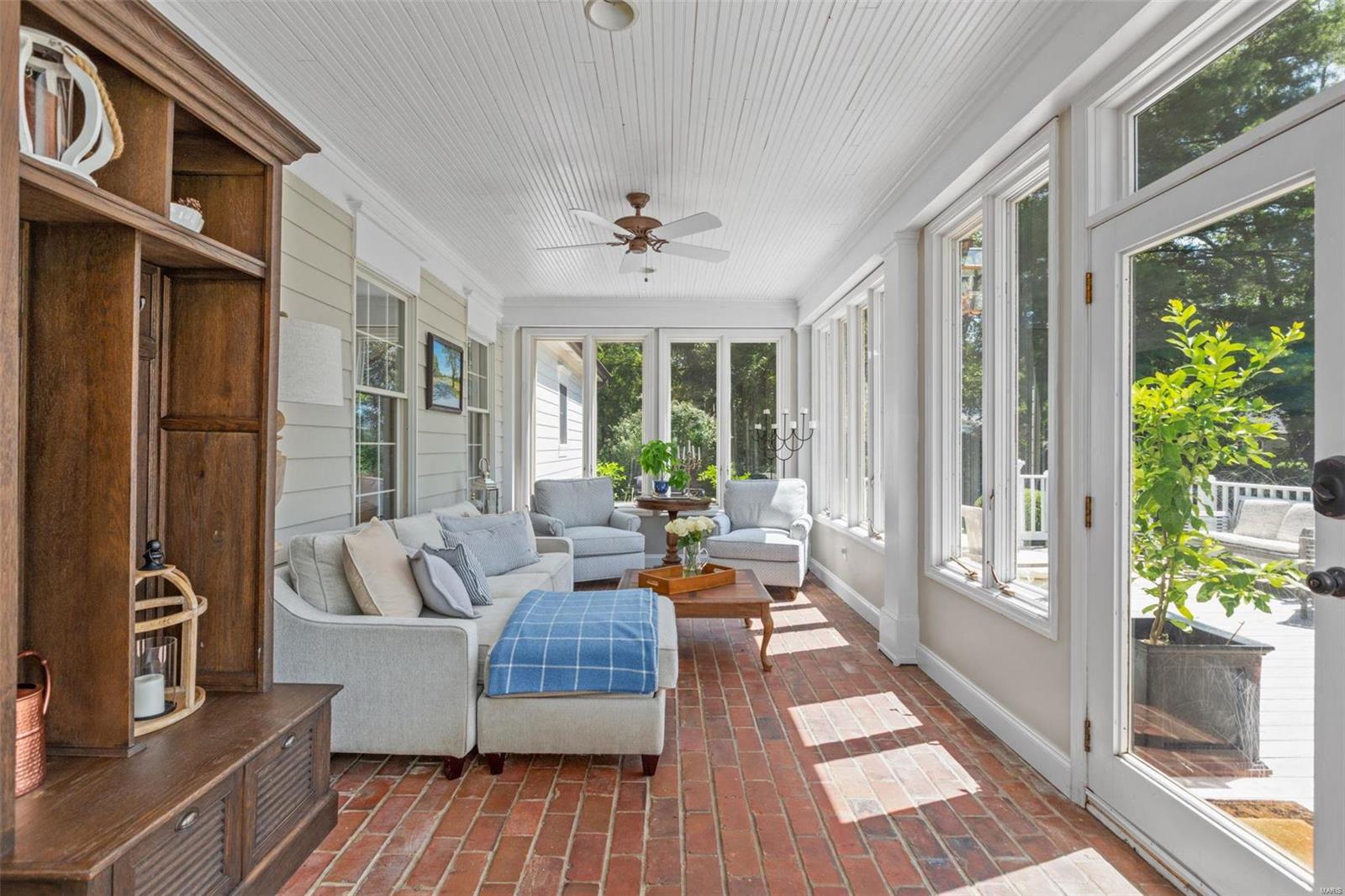 9754 Old Warson Road Ladue, MO 63124 - Photo 20 of 40