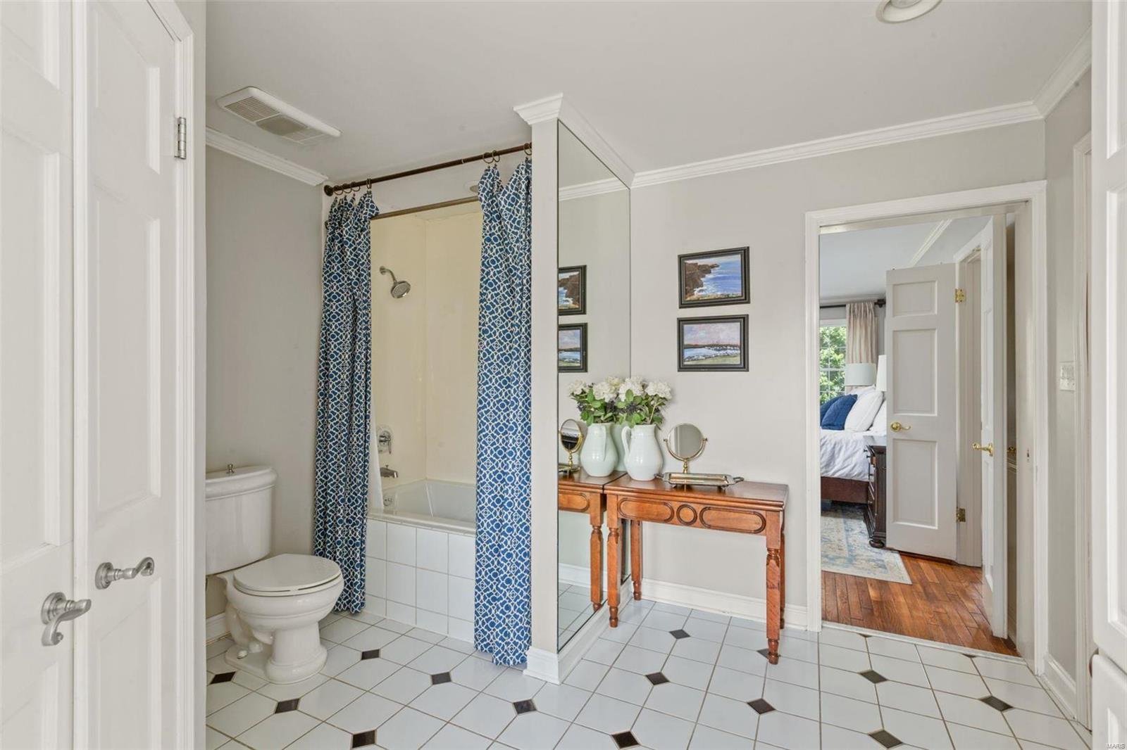 9754 Old Warson Road Ladue, MO 63124 - Photo 26 of 40