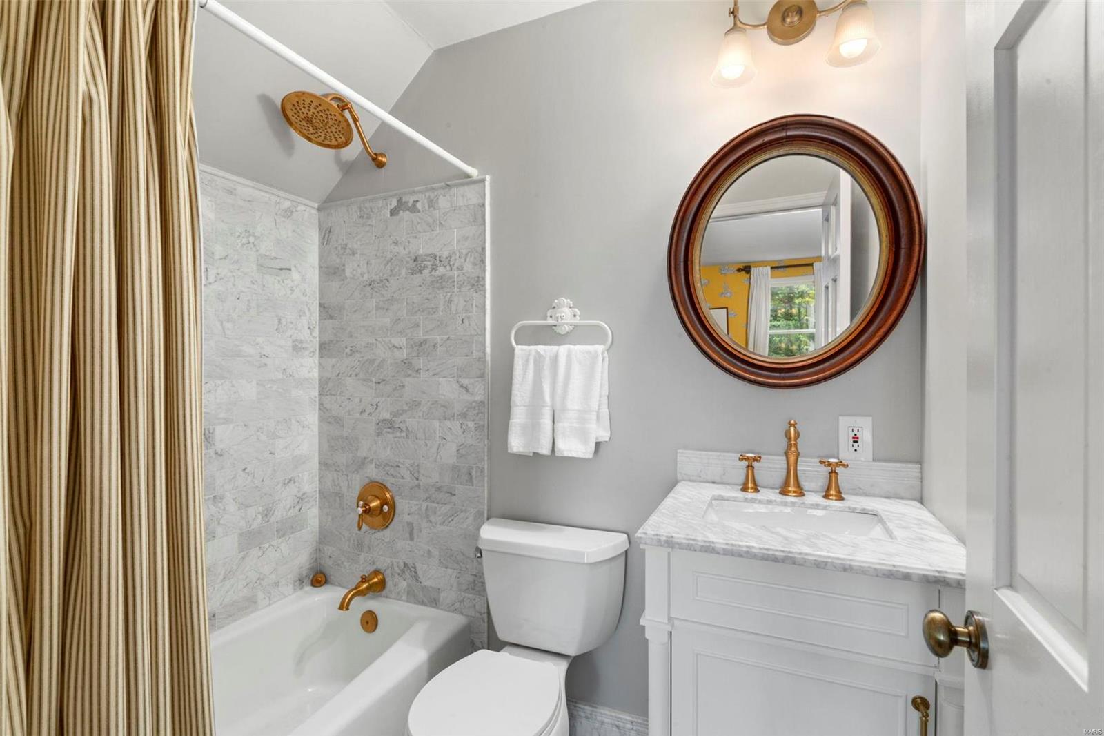 9754 Old Warson Road Ladue, MO 63124 - Photo 33 of 40