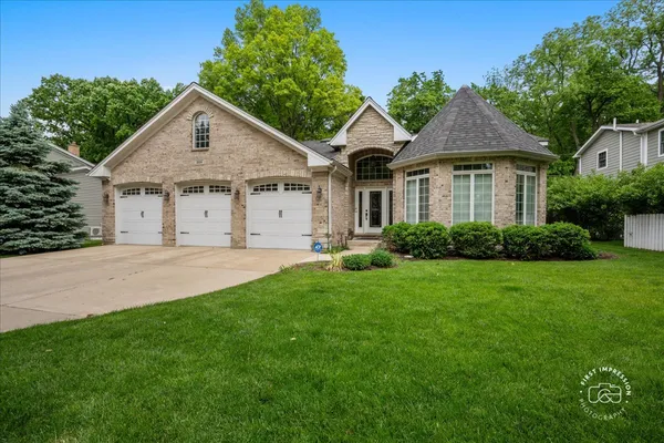 $994,000 | 1009 Douglas Avenue, Naperville, IL 60540