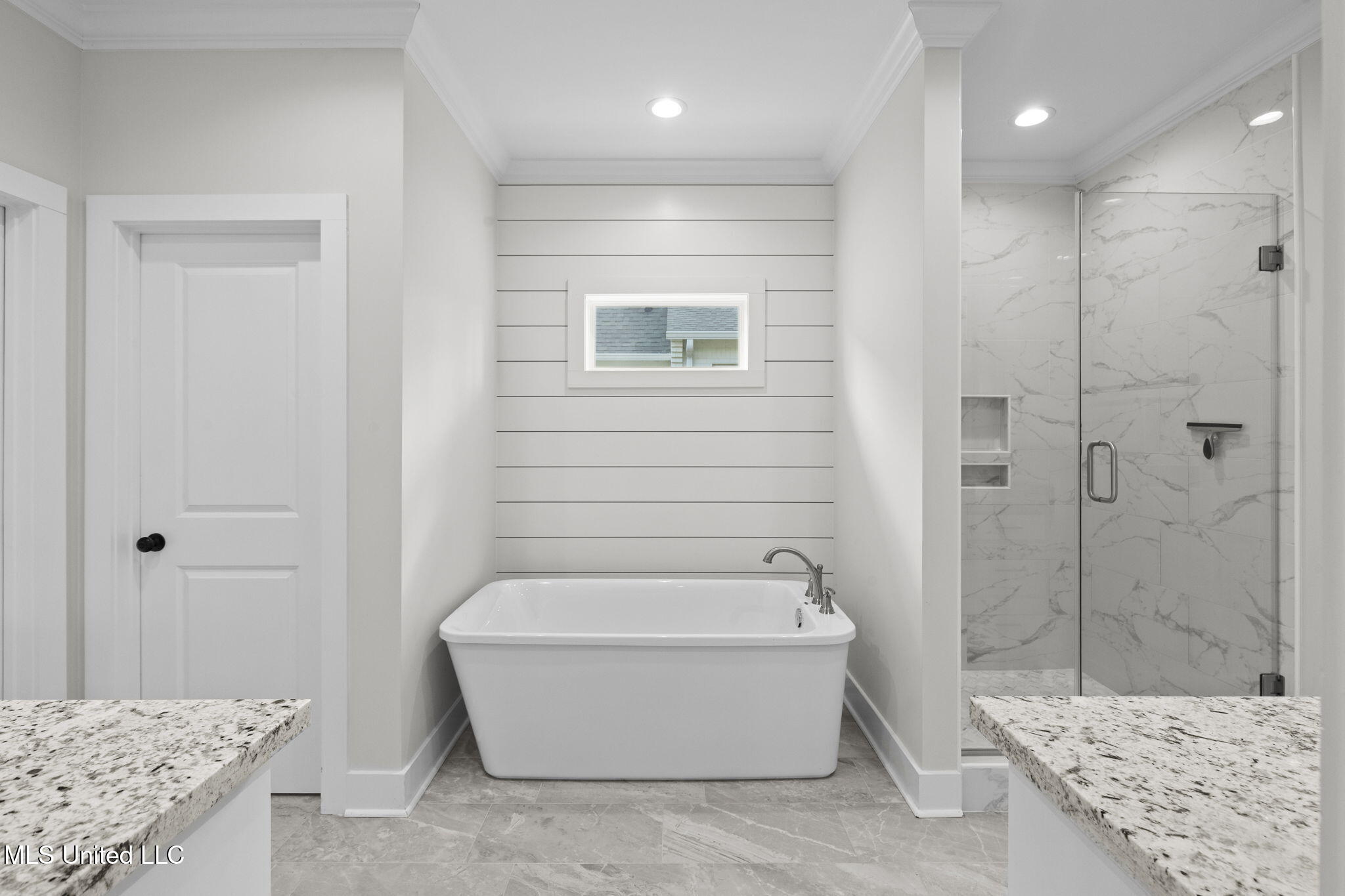 433 Crossvine Place Madison, MS 39110 - Photo 12 of 52 Master Bath