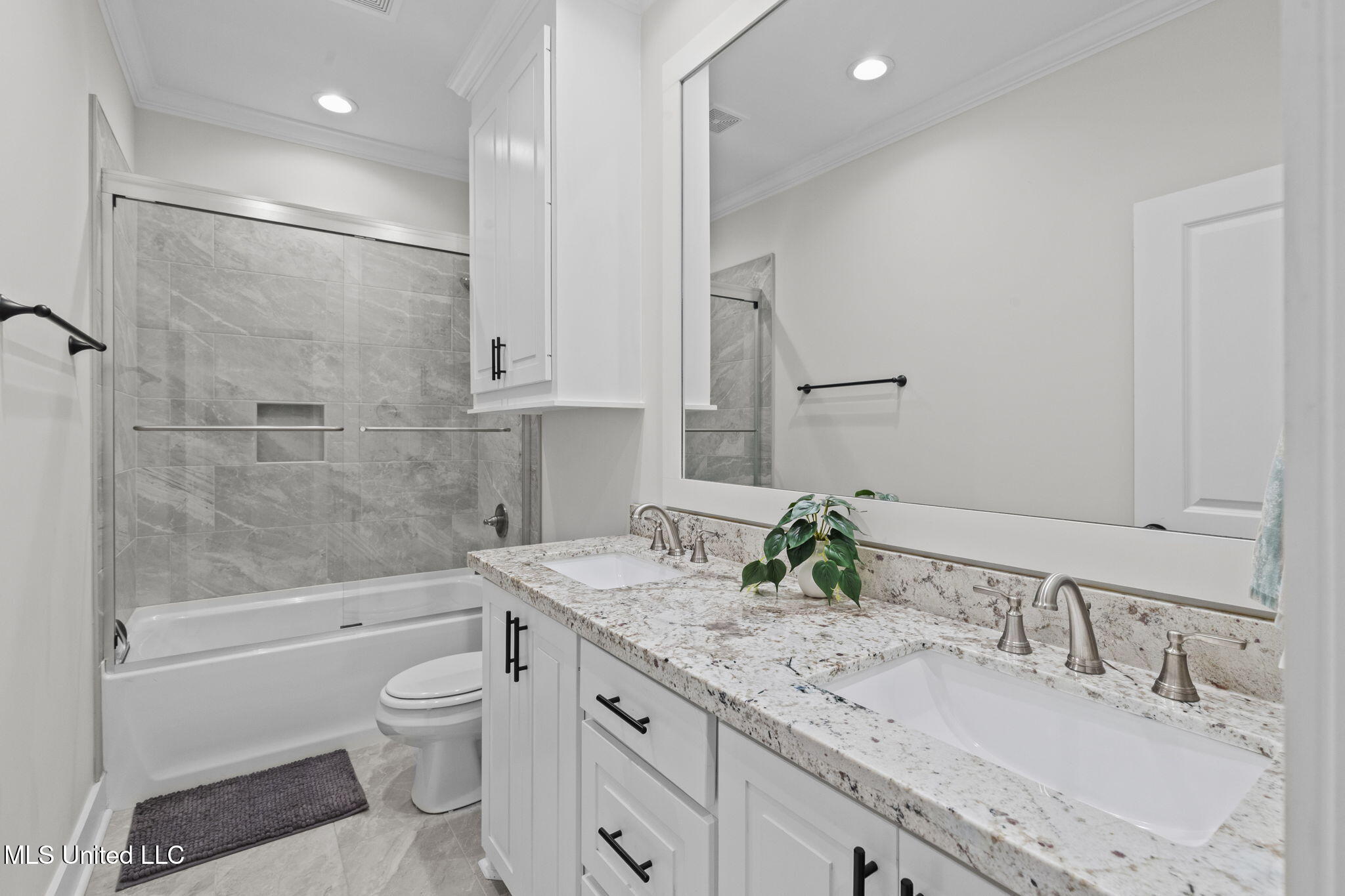 433 Crossvine Place Madison, MS 39110 - Photo 29 of 52 Hall Bath
