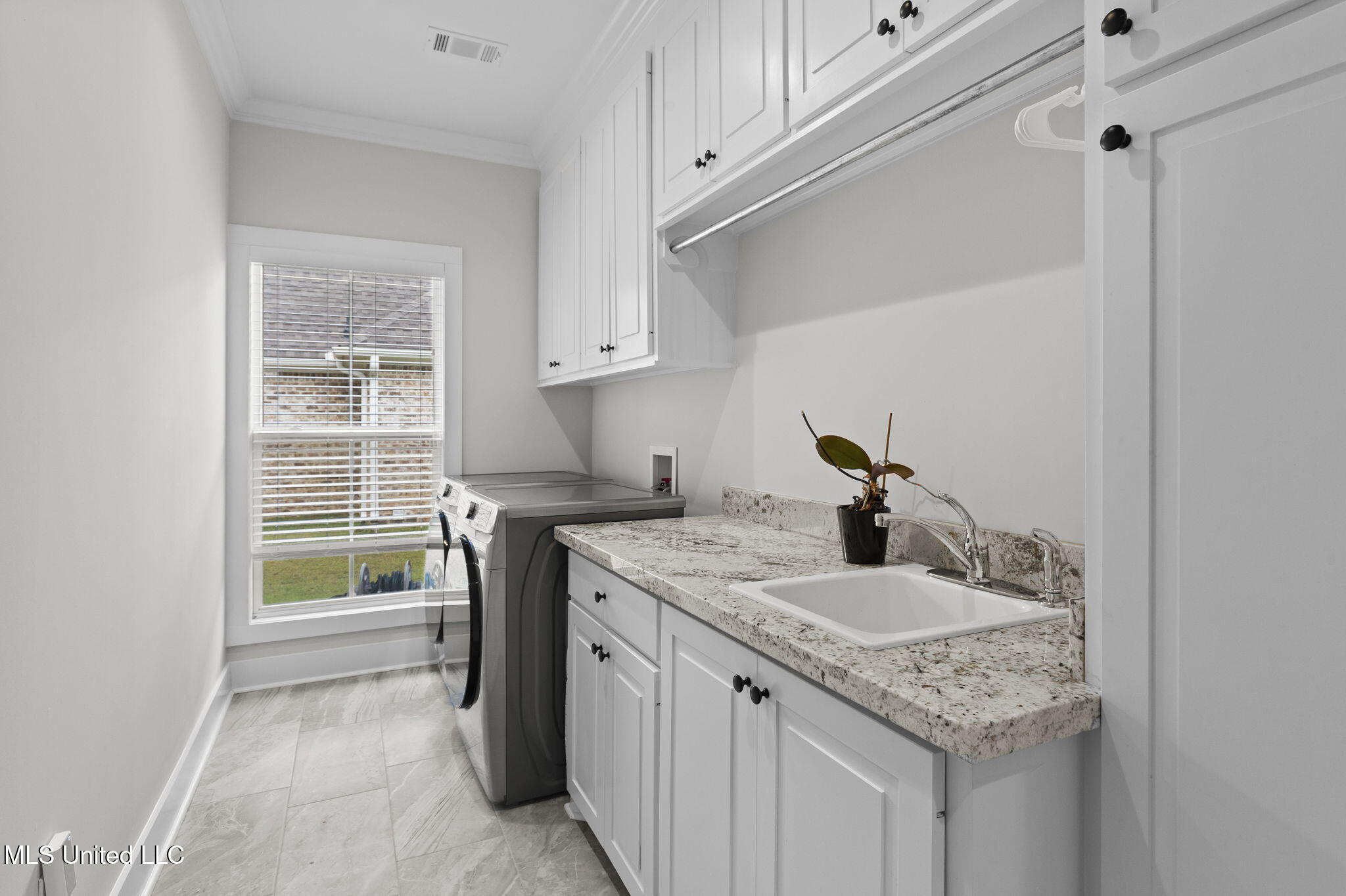 433 Crossvine Place Madison, MS 39110 - Photo 34 of 51 Large Laundry