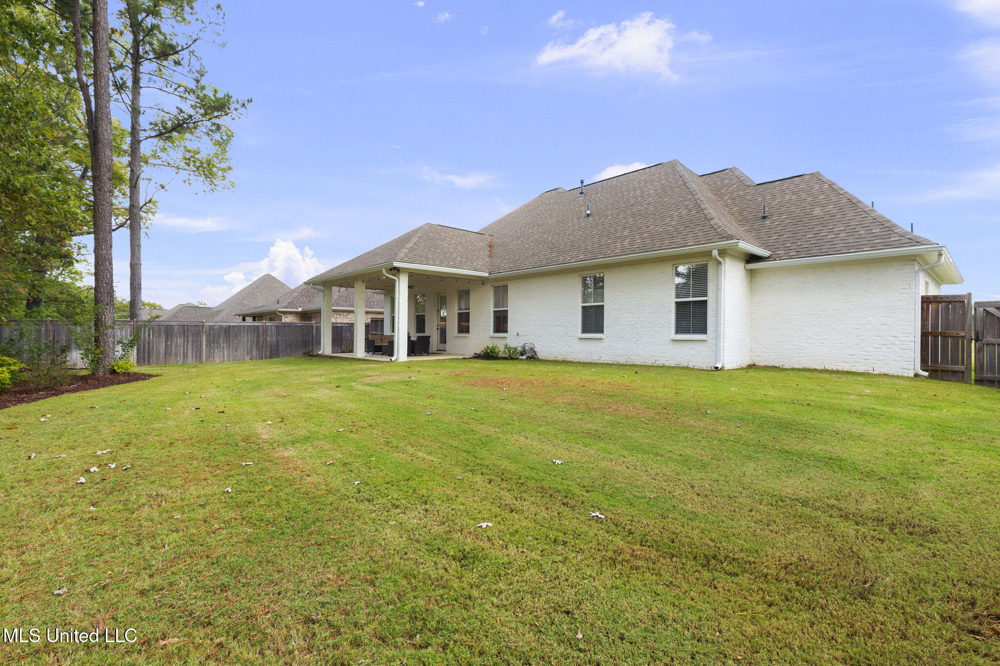 433 Crossvine Place Madison, MS 39110 - Photo 40 of 51 Backyard Views