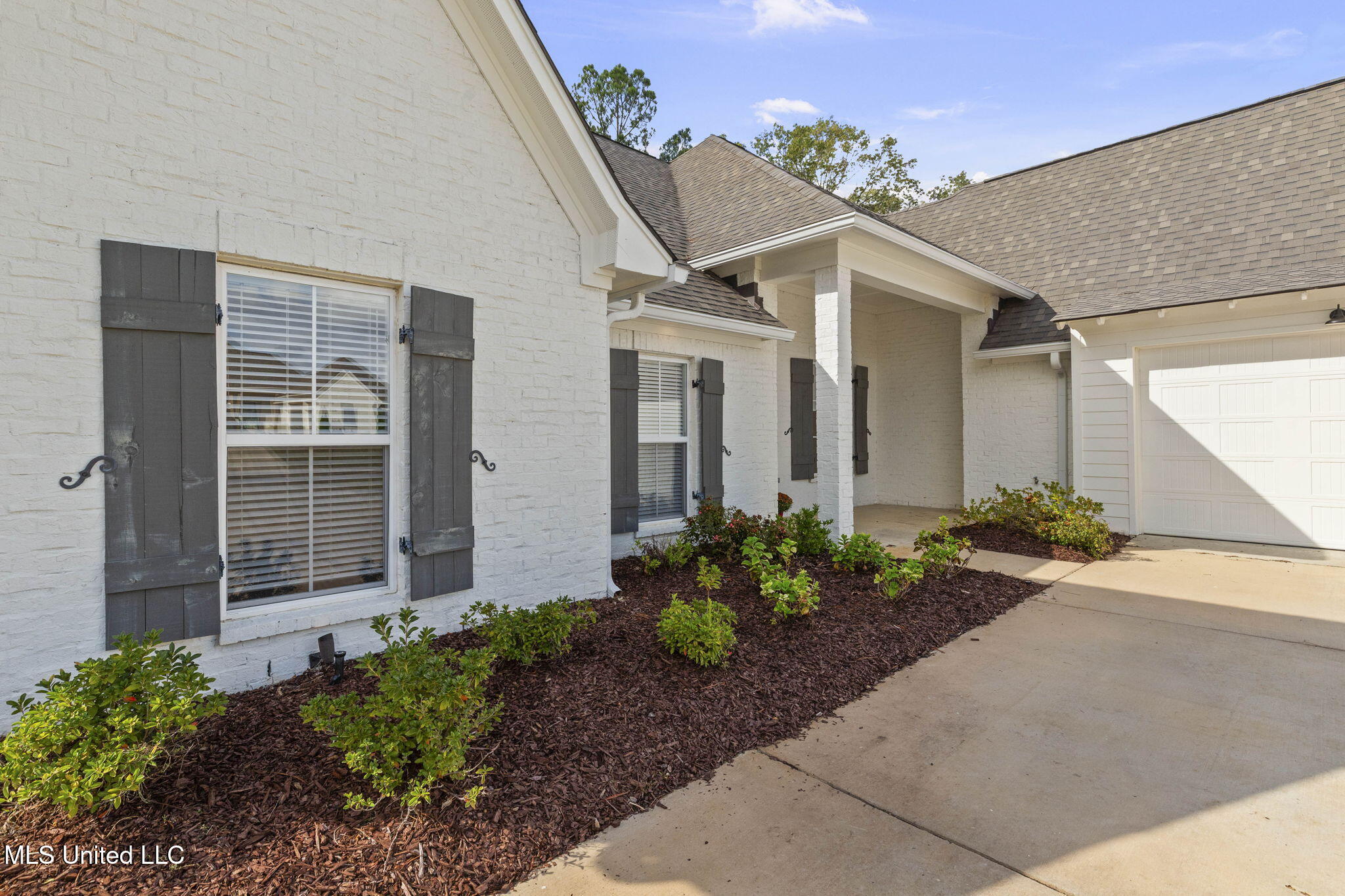 433 Crossvine Place Madison, MS 39110 - Photo 49 of 51 Inviting Entry
