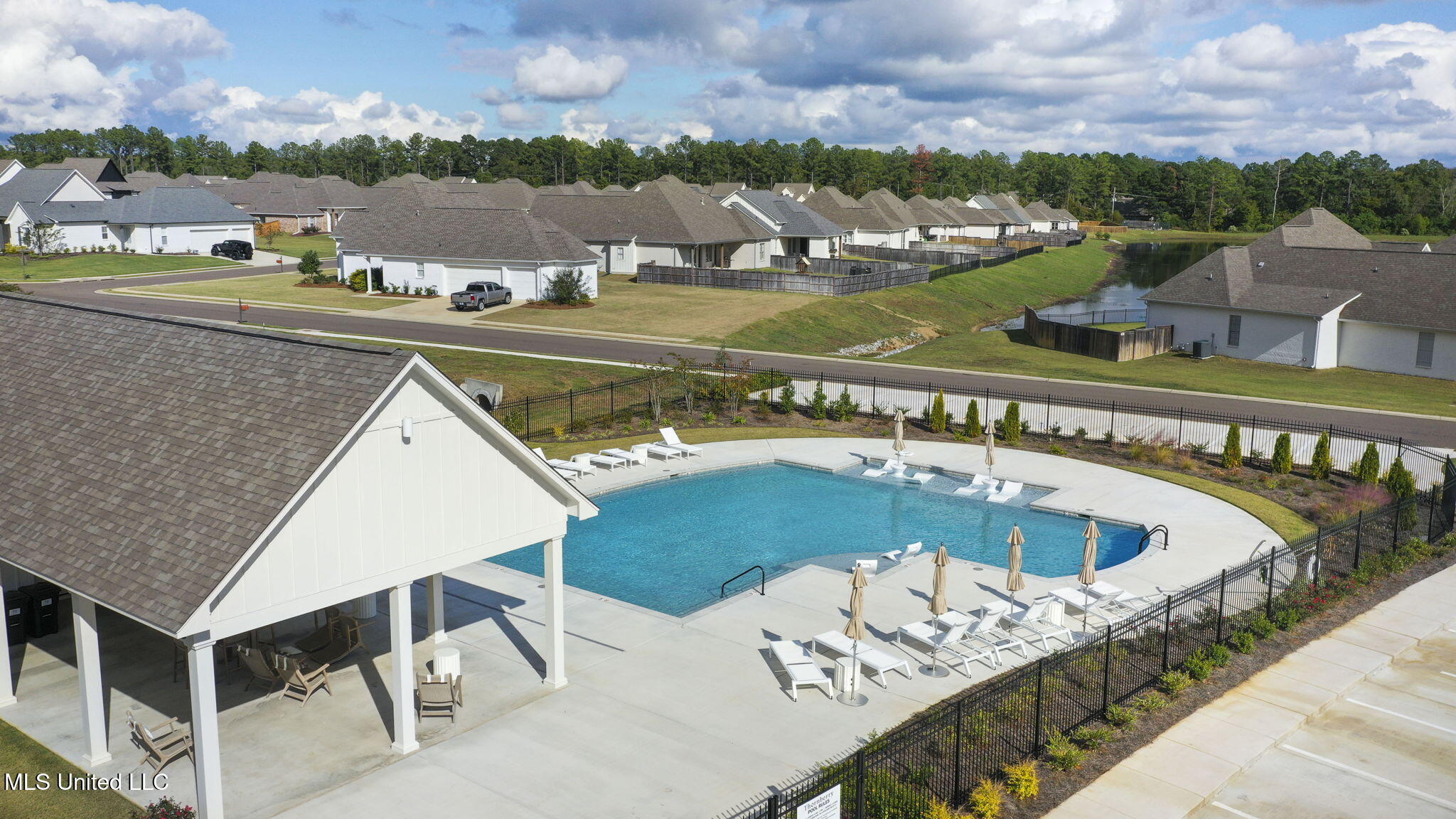 433 Crossvine Place Madison, MS 39110 - Photo 51 of 51 Thornberry Neighborhood Pool