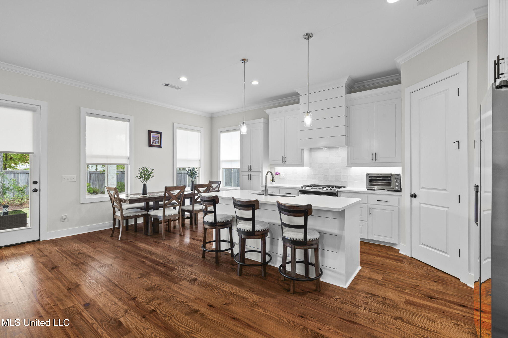 433 Crossvine Place Madison, MS 39110 - Photo 8 of 51 Eat at Island