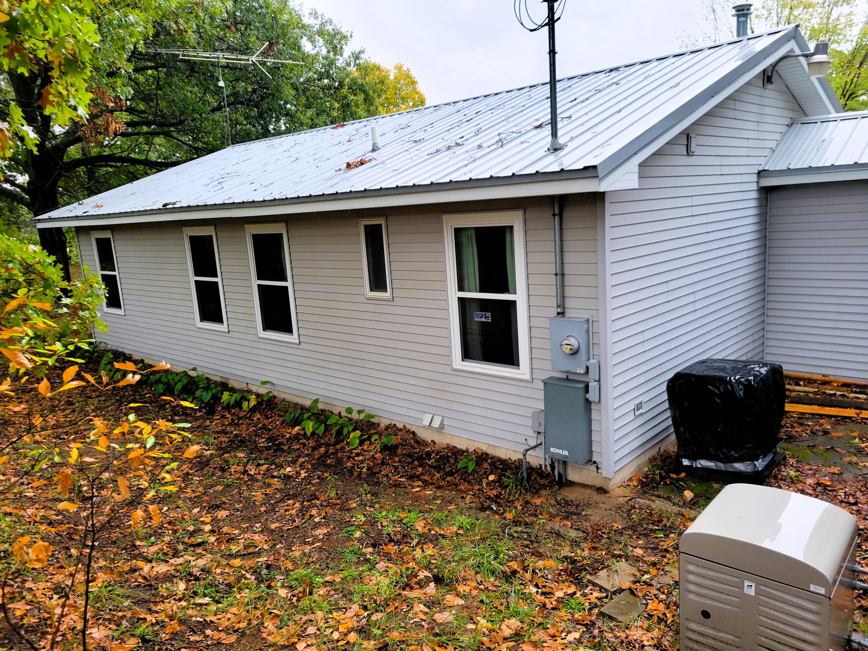 2929 Lee Road Saranac, MI 48881 - Photo 5 of 25 20231013_103857