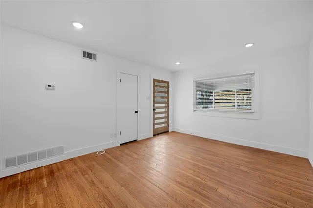 $400,000 | 2251 Hartline Drive, Dallas, TX 75228