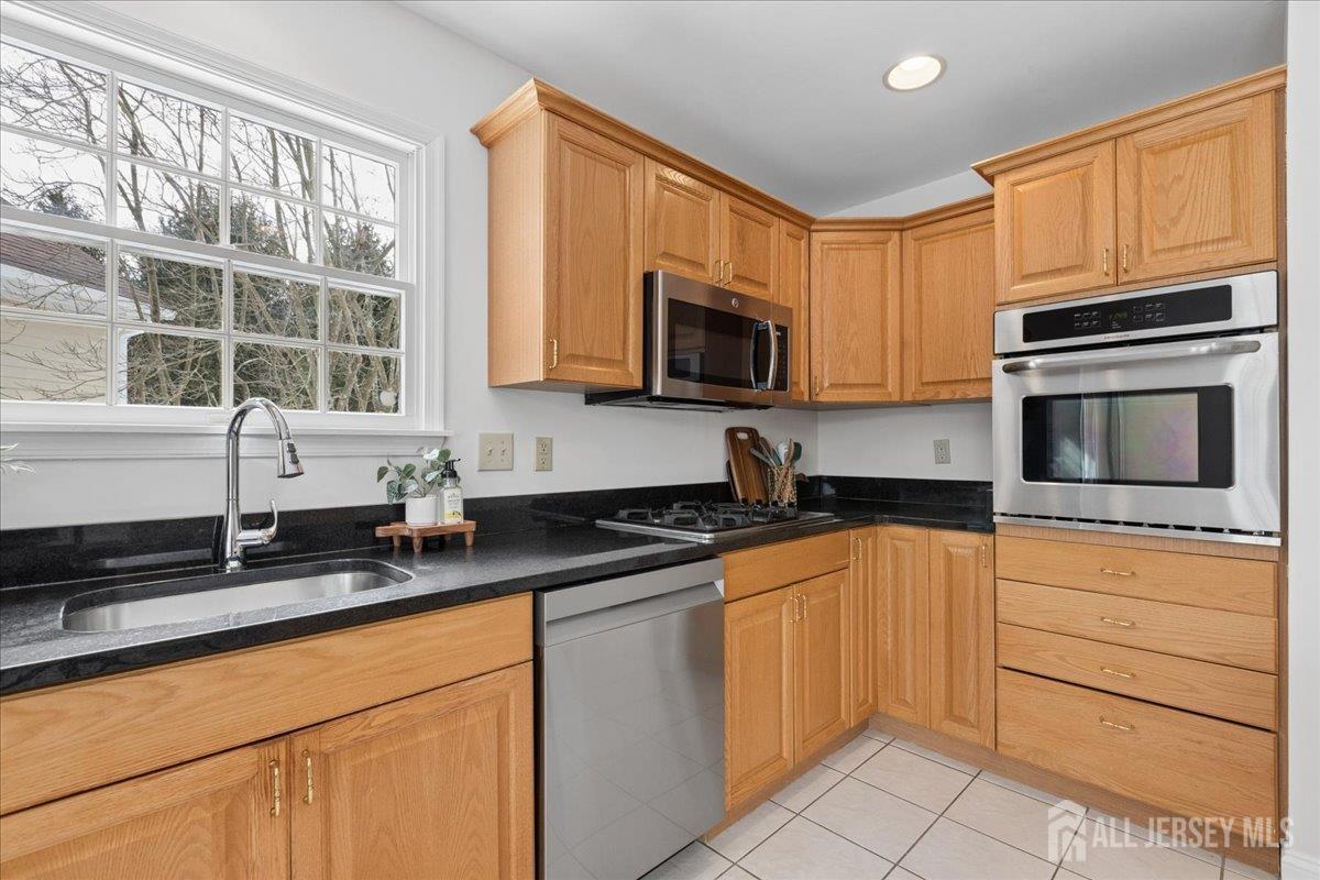 45 Hedge Row Road Plainsboro, NJ 08540 - Photo 7 of 31